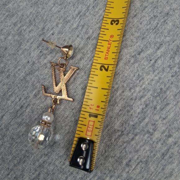 Gold Tone Fashion Earrings - Picture 2 of 8